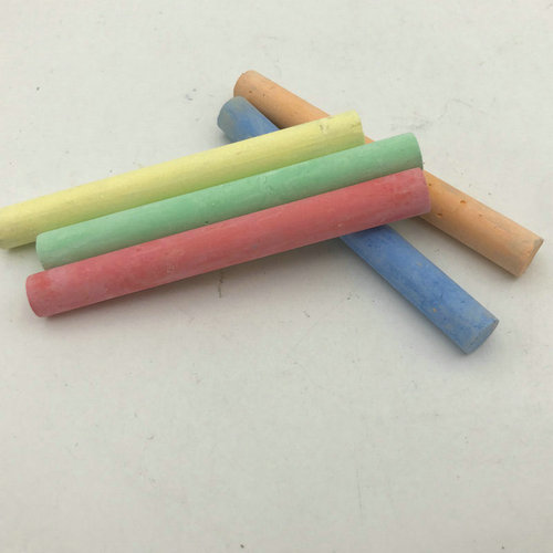 Manufacturer supplies 6-color packs of colored chalks, white color dust-free chalks, 6-packs of chalks for office teaching wholesale