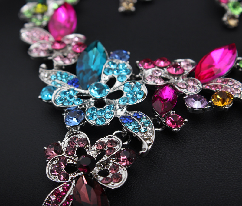 Glam Fashion Flower Artificial Crystal Alloy Inlaid Crystal Artificial Rhinestones Earrings Necklace Jewelry Set display picture 2