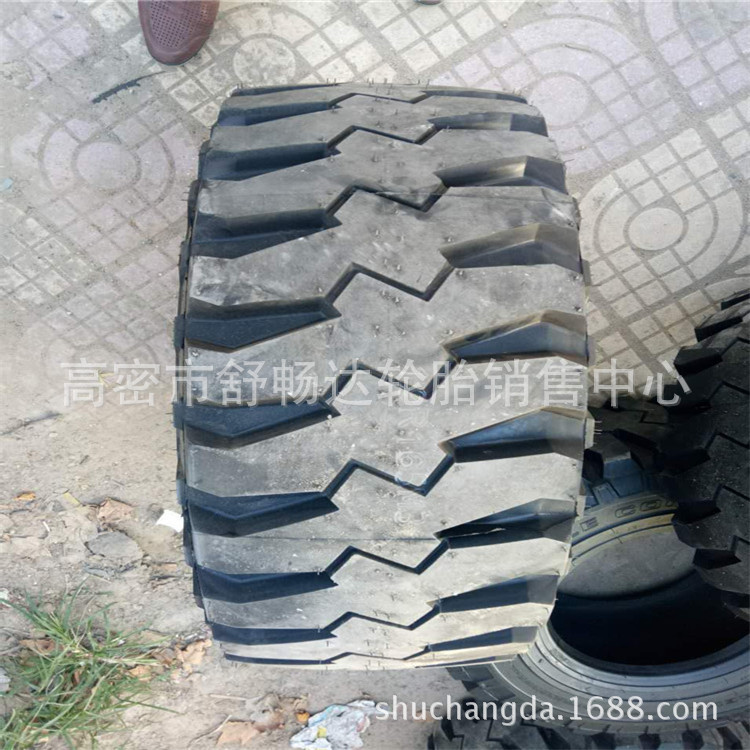 现货销售12R16.5双钱牌滑移式装载机轮胎 钢丝轮胎 工程机械轮胎