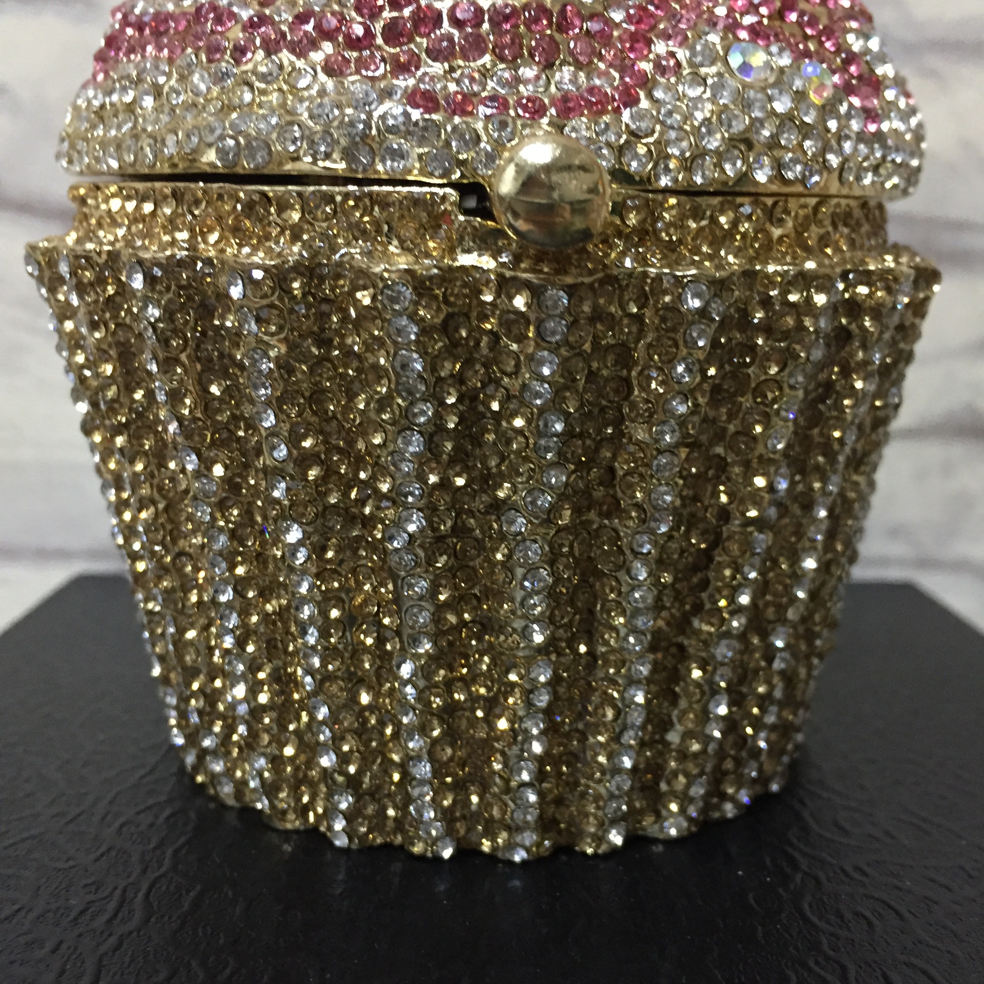 Túi clutch nữ đính kim cương cắt kim loại dự tiệc sang trọng — bạc hồng, hoa hồng hồng, màu đỏ lớn, hoa hồng đỏ tím chi tiết 18