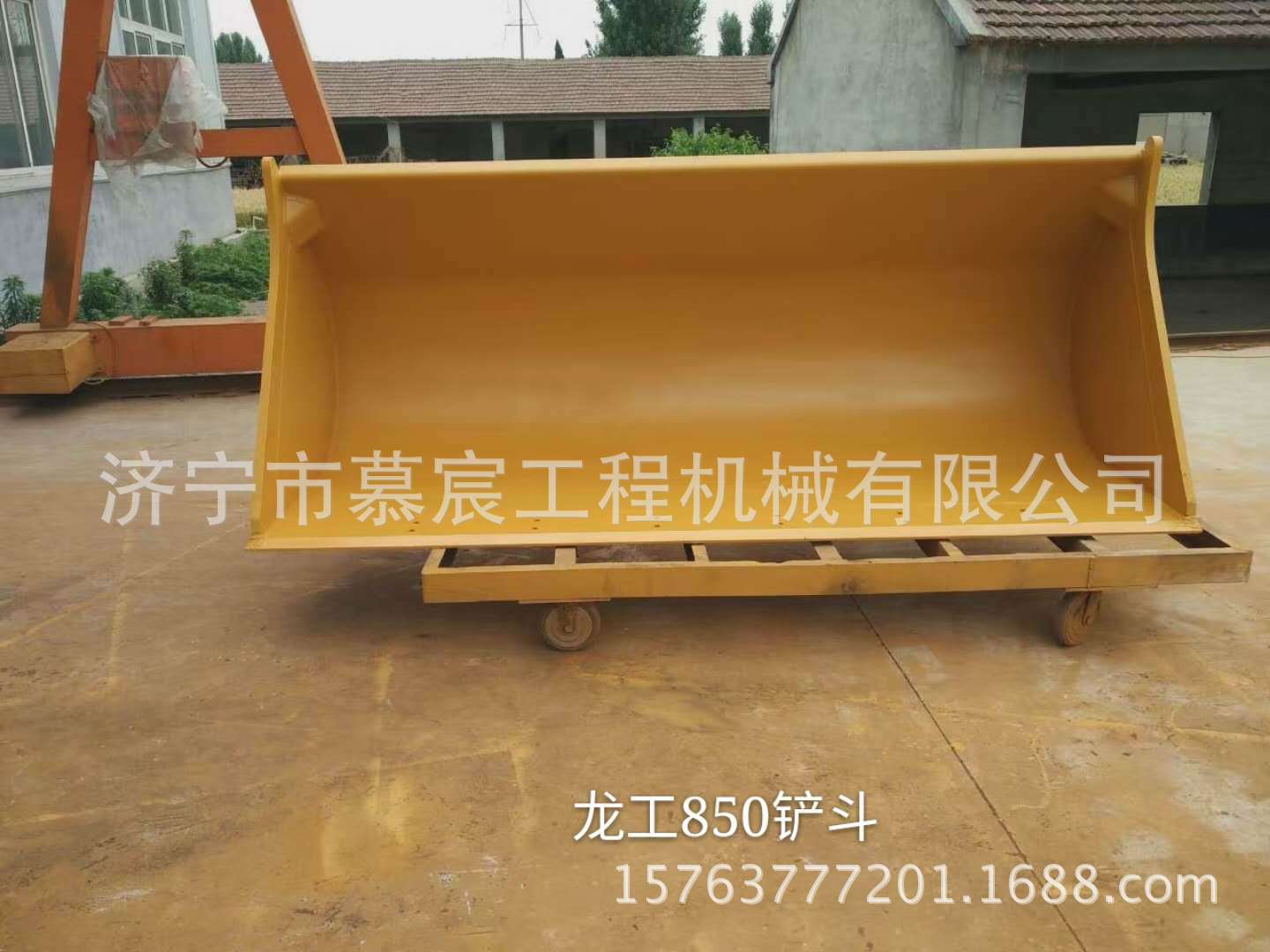 厂家现货供应龙工855装载机铲斗  各种机型装载机铲斗 斗齿