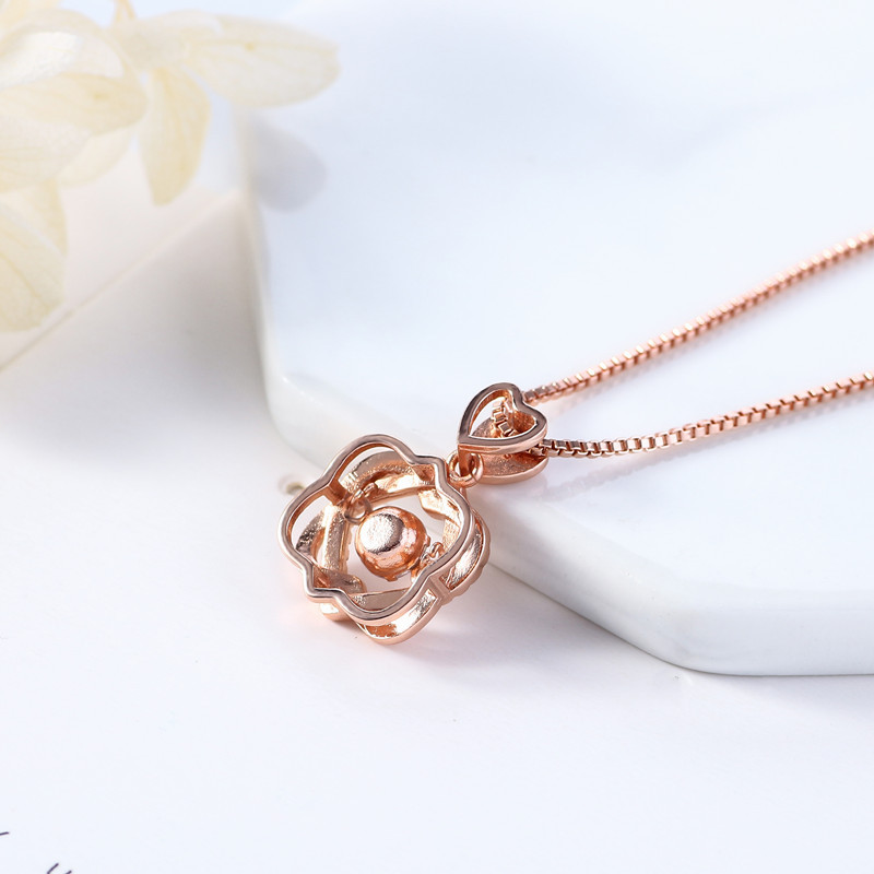 Korean version heartshaped necklace pendantpicture5