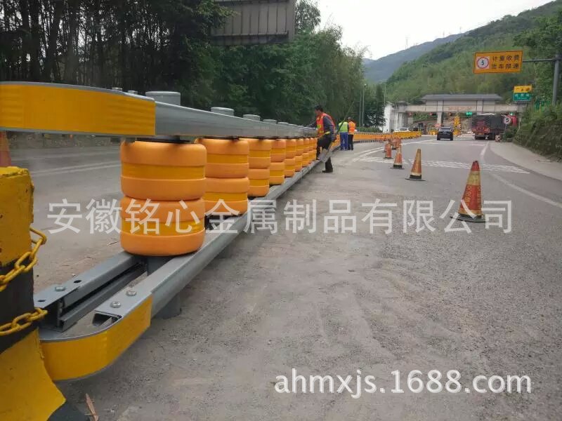 8877011733_1418527525.jpg__pro