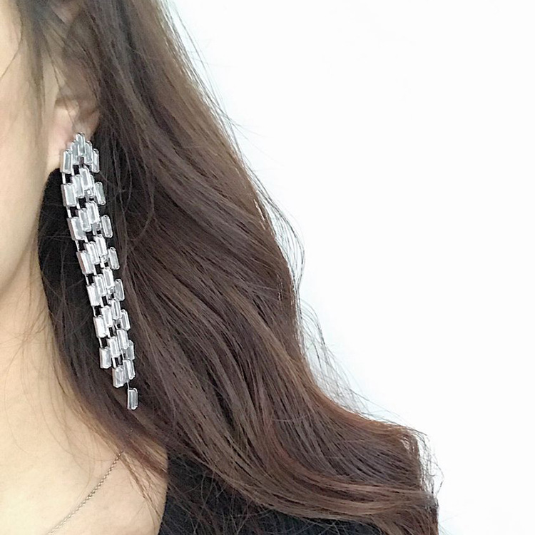 14g Weight No Inlaid Inlay Material Earrings Classification Housewarming, Business, Wedding, Birthday Occasion Copper Material Geometric Pattern Women'S Gender Gold, Silver Color New Popular Tassel Exaggerated Fashion All-match Earrings Wholesale 1