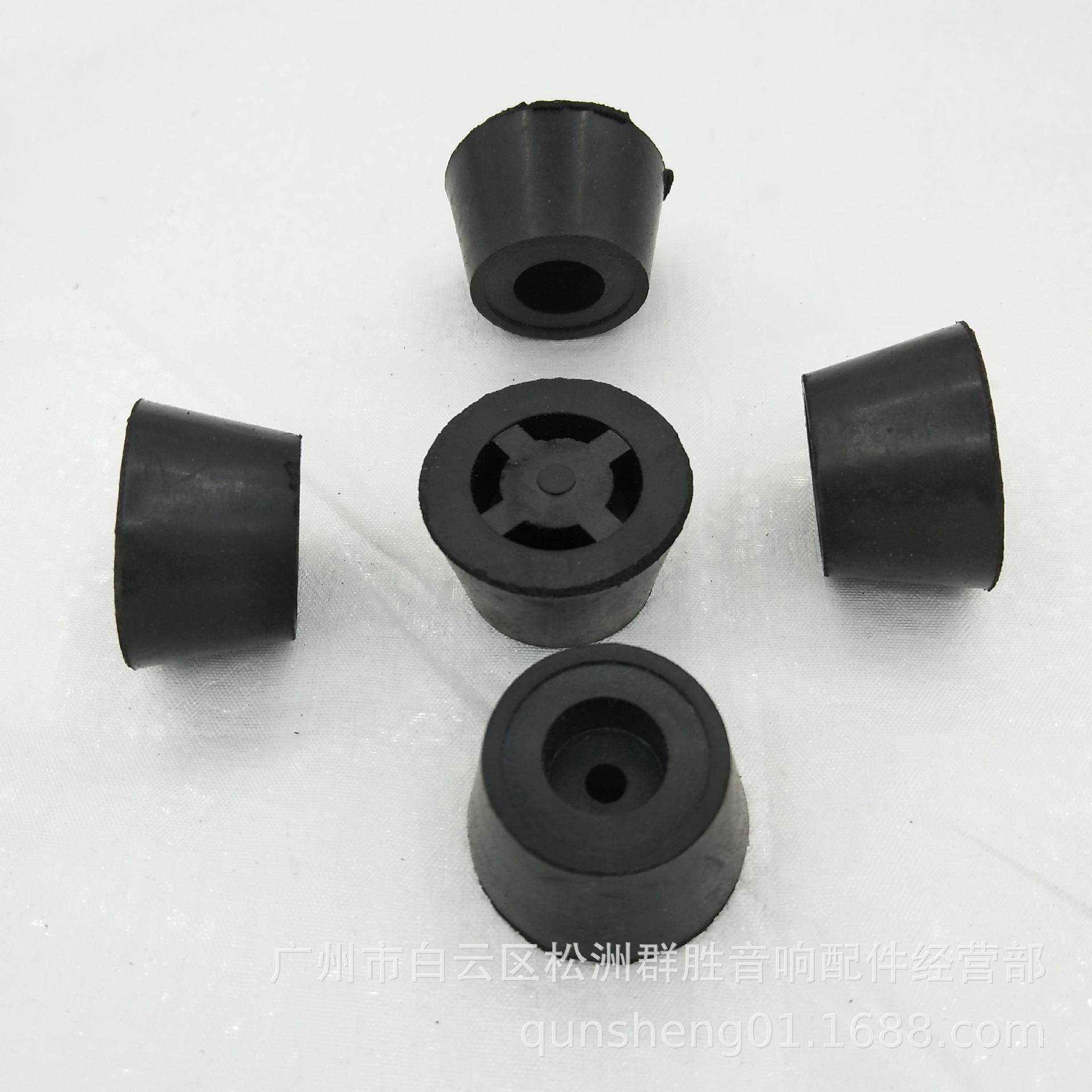 Diverse rubber speakers, doormat, aquarium, shock absorber 4