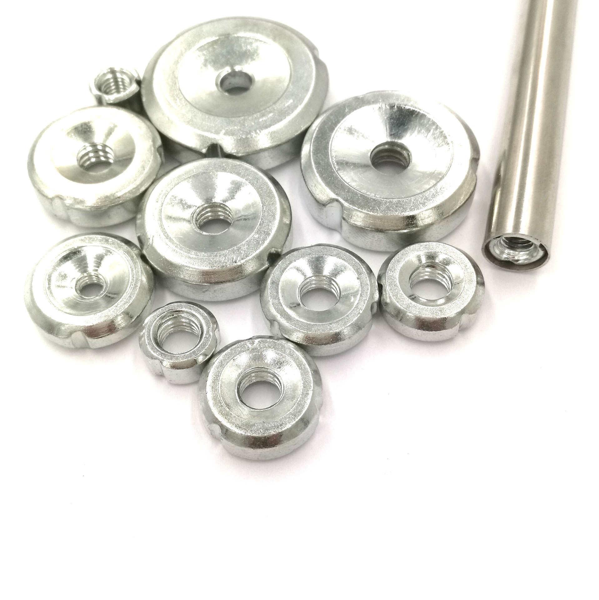 紧固件碳钢Q235冷镦内套牙螺母可镀锌M6管内螺母焊接家具圆螺母