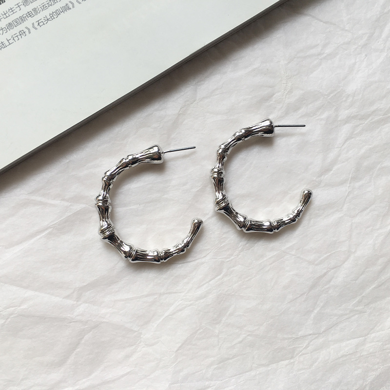 Simple Big Circle C-shaped Bamboo Earrings display picture 6