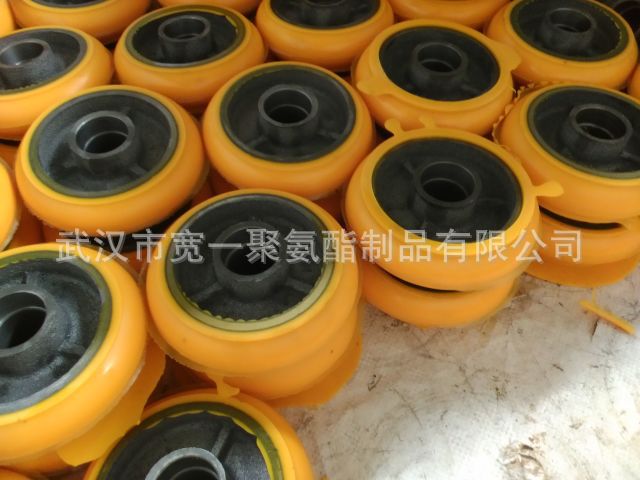 供应湖北黄石工业设备用橡胶滚轮加工包胶挂胶