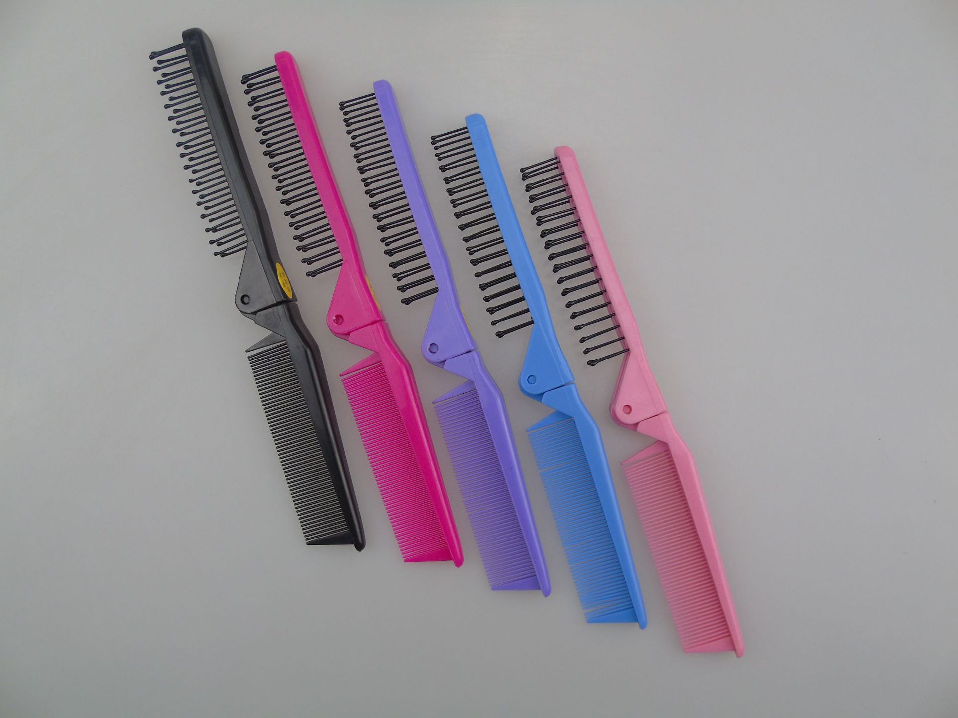 用什么梳子梳头发最好？-用什么材质的梳子梳头发最好?
