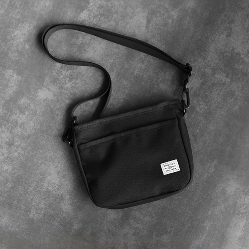 Factory direct sales men's trendy shoulder bag Oxford cloth men's crossbody bag casual messenger bag summer small bag