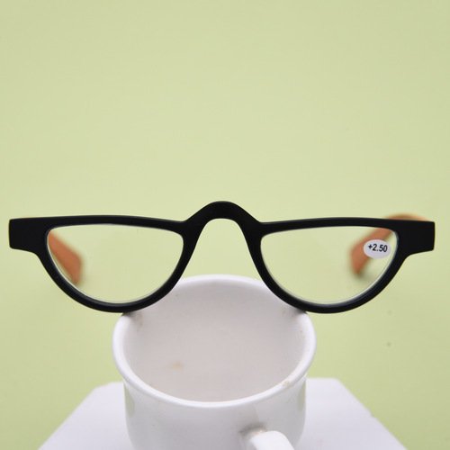 European and American cat-eye slender men and women presbyopia plastic slingshot glasses retro glasses high-definition resin lenses wholesale
