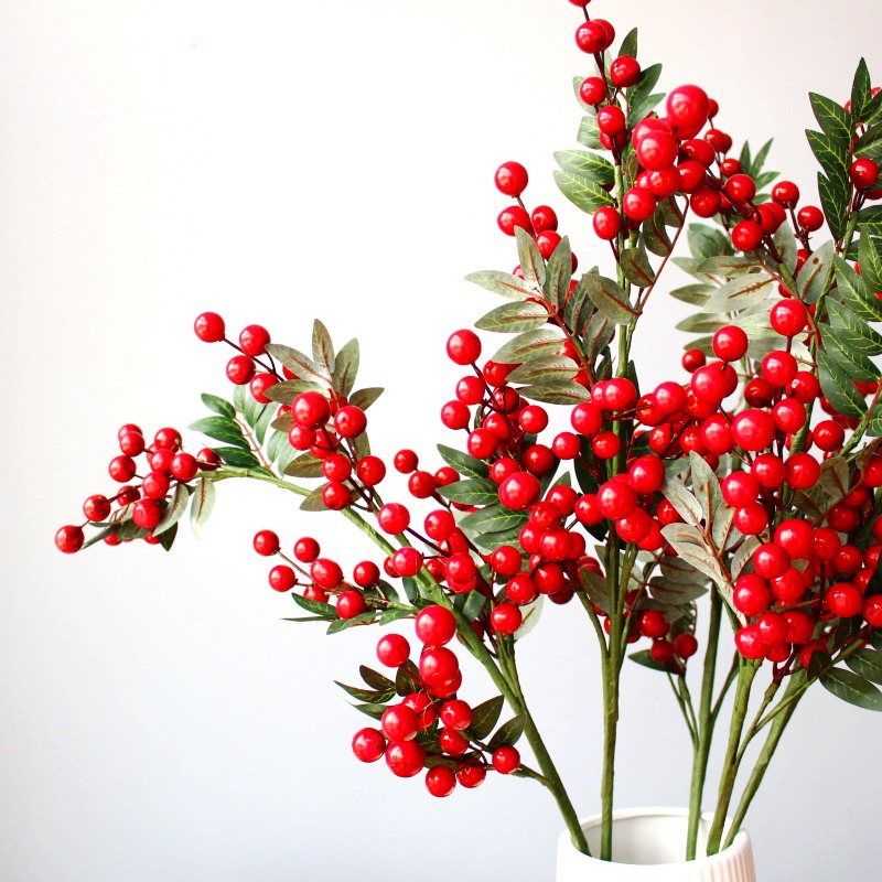 Holly Red berries Artificial flower Artificial Flower wholesale Home Furnishing Decorative flowers Silk flower Wedding celebration a living room factory Source of goods