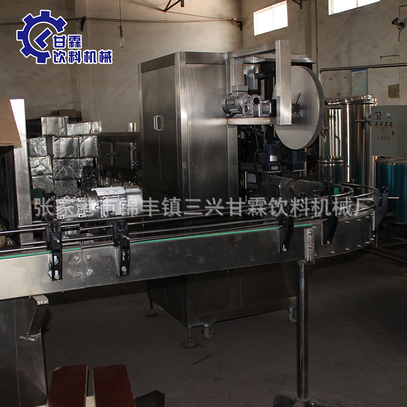 直供 全自动小型套标机圆瓶饮料自动套标机立式不干胶自动套标机