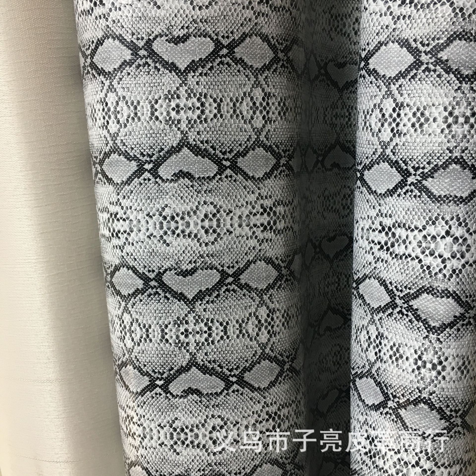 pvc蛇纹
