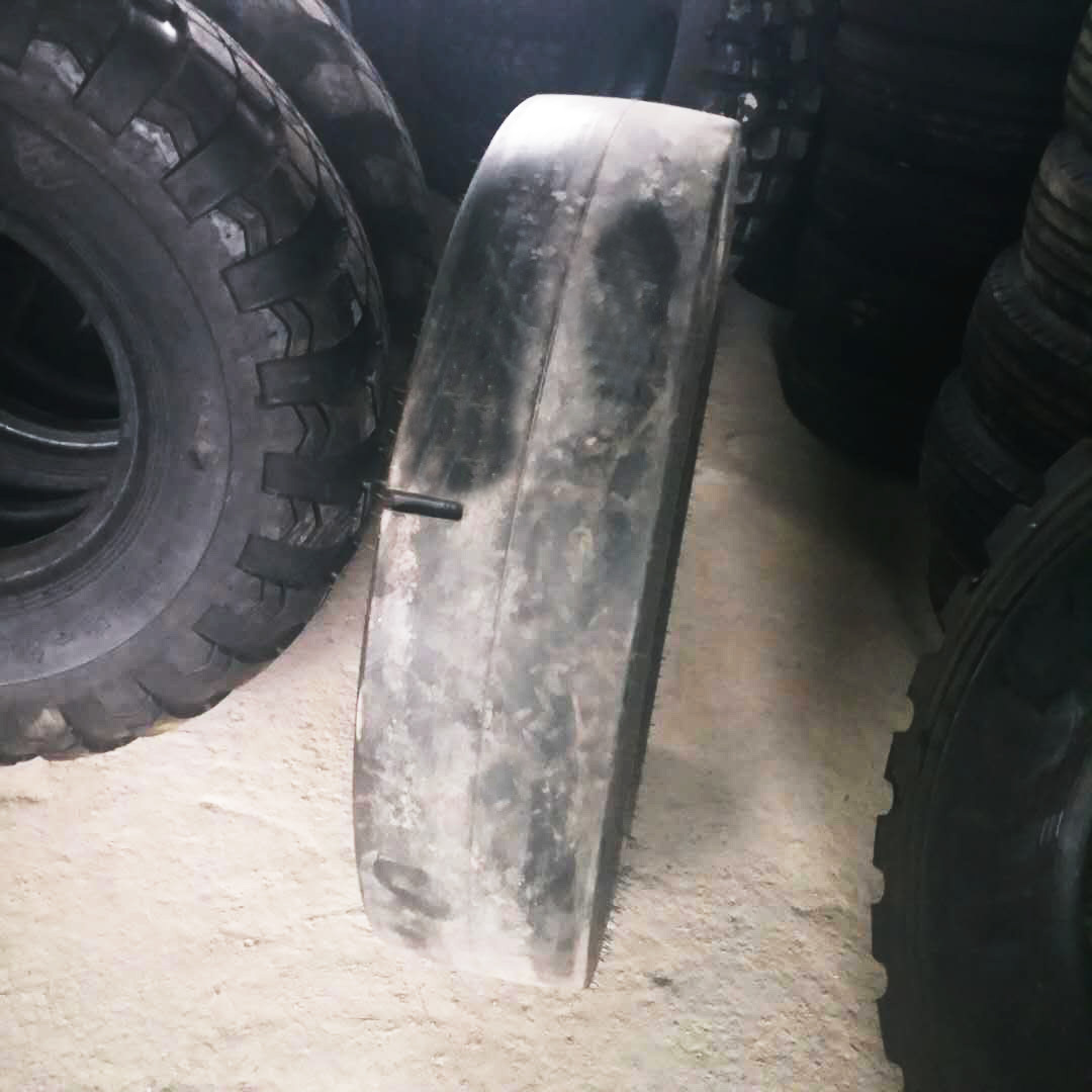 厂家供应10.00-20 12.00-24  矿井光面轮胎 井下铲运机轮胎