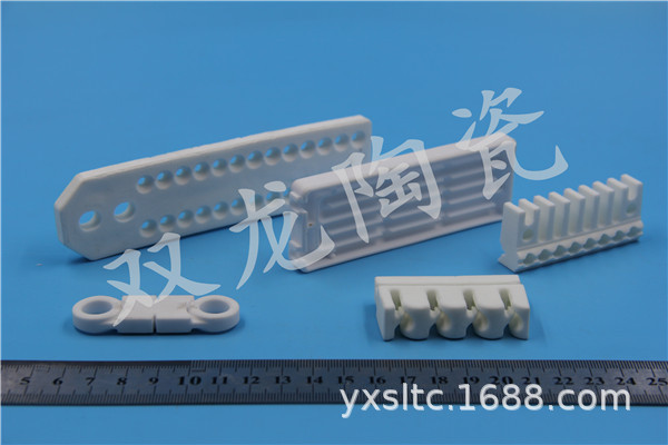 氧化铝陶瓷定位板耐磨陶瓷氧化铝陶瓷耐磨板