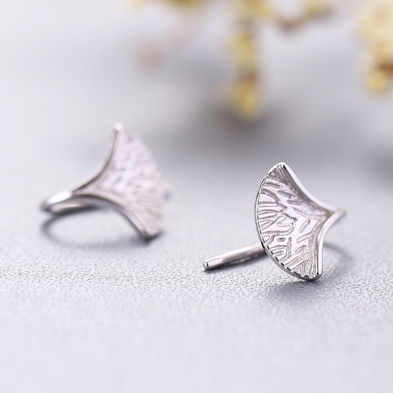 Ginkgo biloba ear hook 925 Sterling Silver Ear clip temperament the republic of korea Simplicity Sen family Earrings Female models Manufactor wholesale