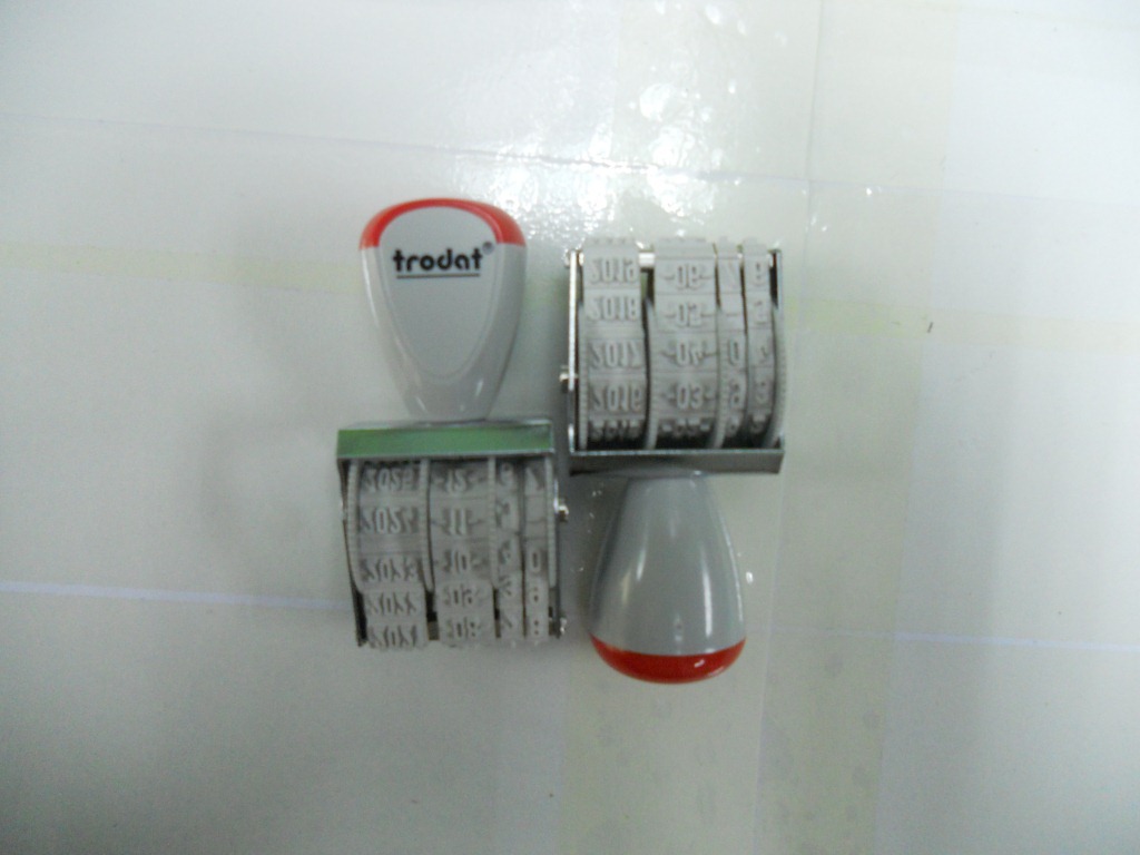 ��ƷTrodat ������ ׿��1010��������ӡ�� �ָ�4mm Ӣ������ӡ��