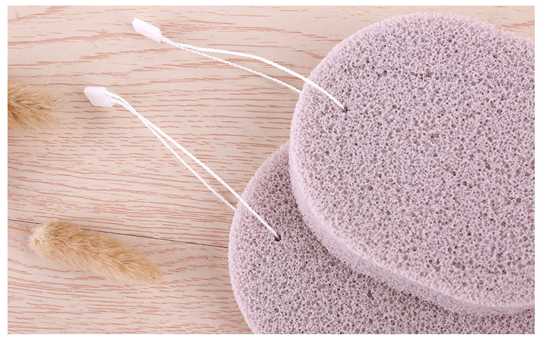 YB071, a 15T thick-hole oval facial cleanser with a single pack of walnuts and a large hanging rope undefined