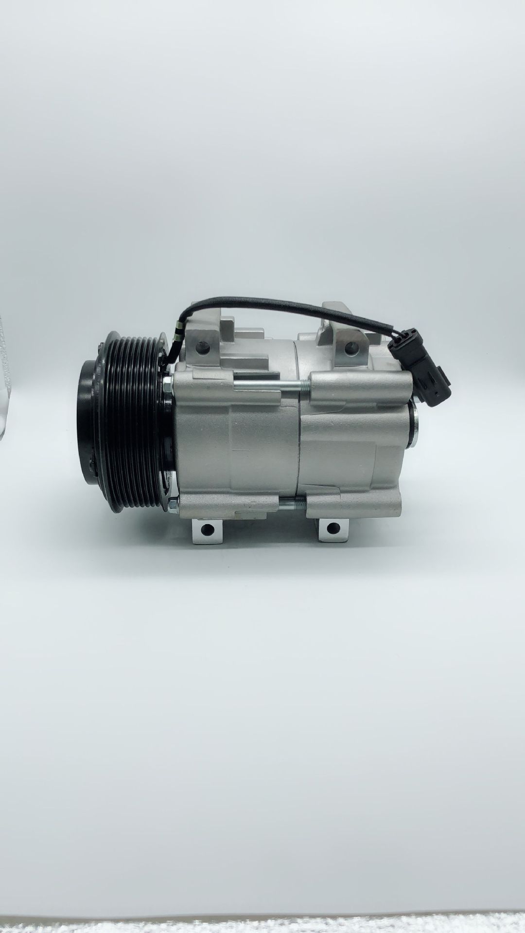 适用福特翼虎压缩机 福特E150压缩机 福特RANGER压缩机 FS10 全新