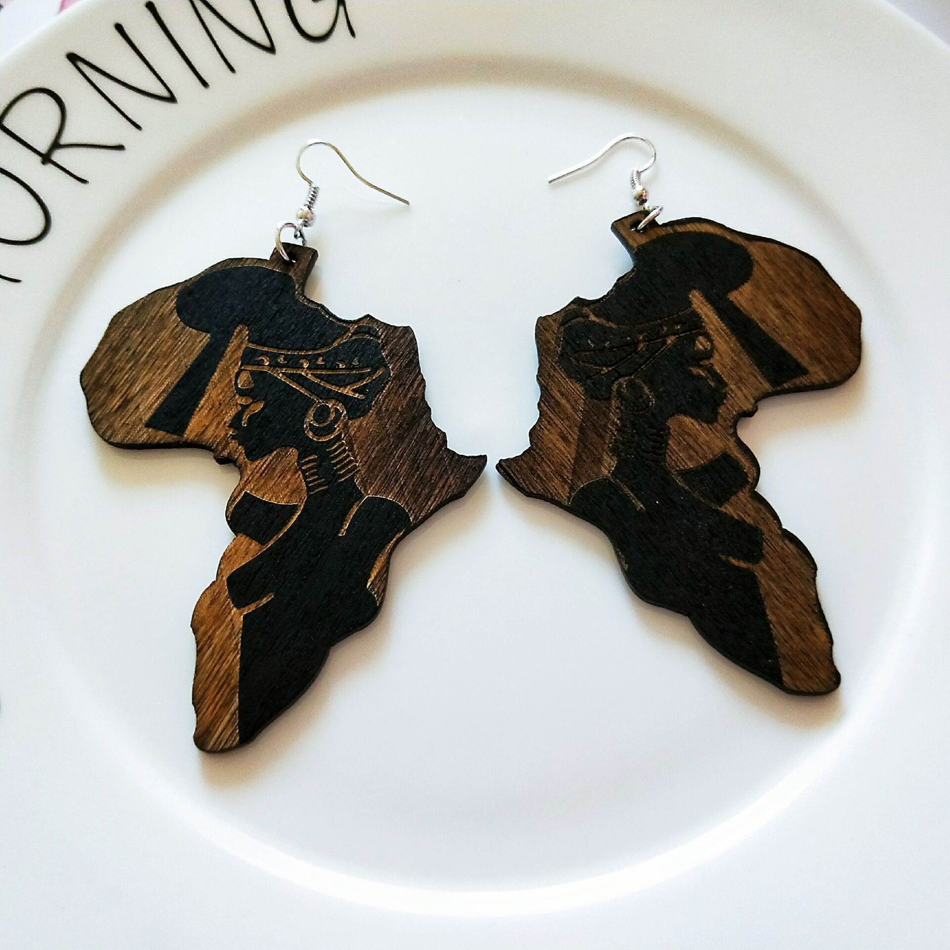 Fashion Carved Wooden Earrings display picture 3