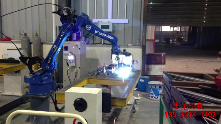 焊接机器人0.jpg