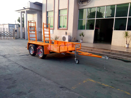 轻型平板车 2.5吨ATV平板拖车 带爬梯
