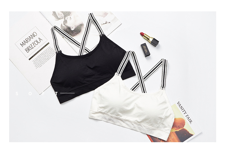 Wholesale of new beautiful back-hugging black and white striped strapless seamless halter top and one-piece cushioned women's underwear detail image 9