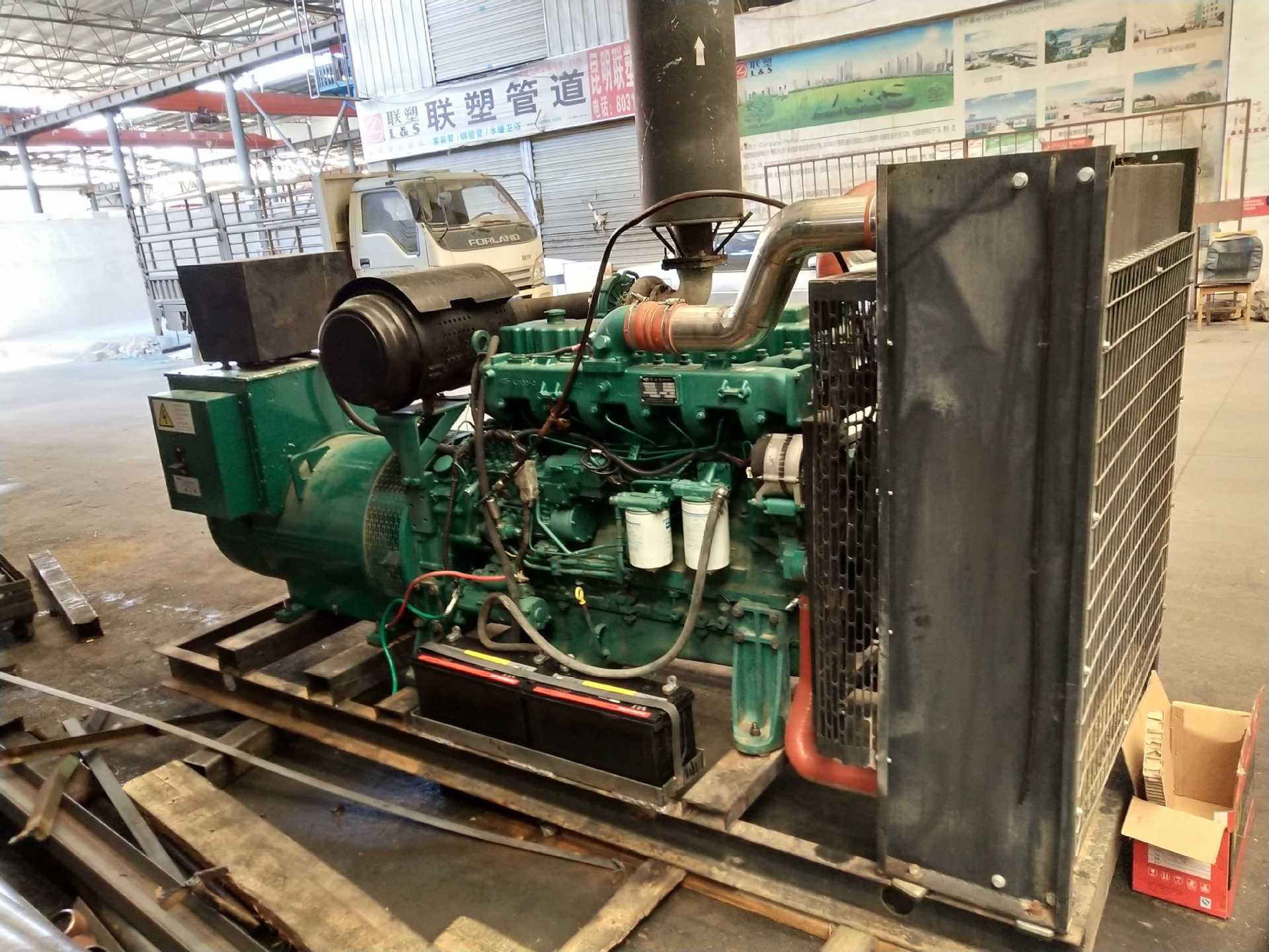 云南昆明玉柴二手300KW(自动化模块自保护无刷柴油发电机组