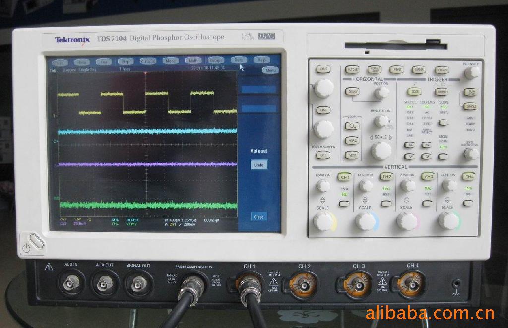 超低价供应九成新1G示波器TDS7104长回收仪器仪表承接维修