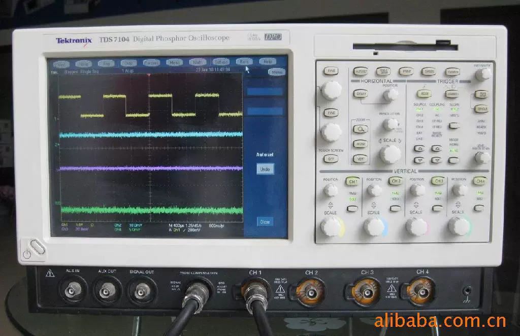 Поставка по сверхнизкой цене 90% Новый осциллограф 1G TDS7104, длинные инструменты и счетчики для вторичной переработки для обслуживания