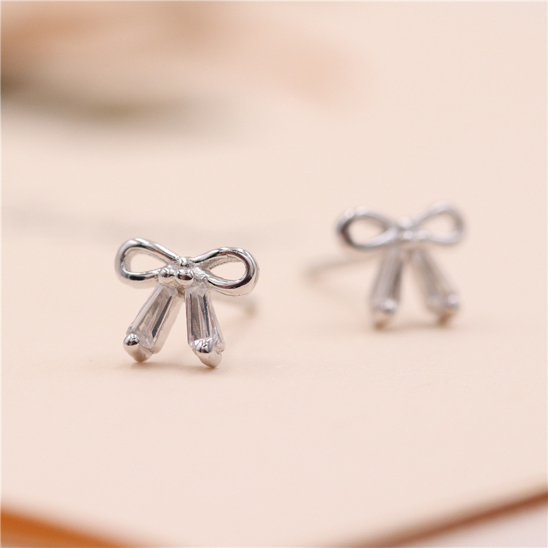 fresh elegant cute earrings with bow