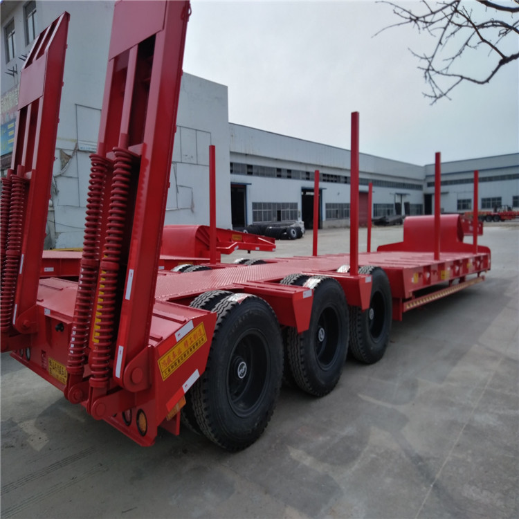运输履带式工程机械车辆低平板半挂车尺寸13米13.75米