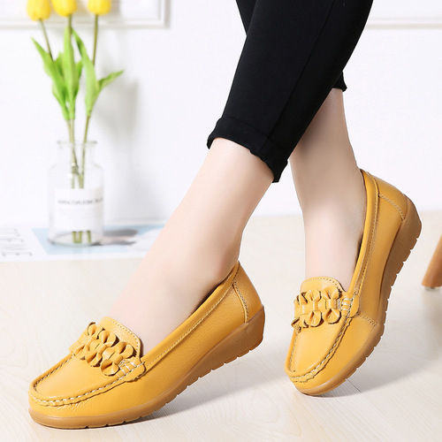  New Women's Single Shoes Genuine Leather Flat Handmade Single Shoes for Women with Flowers Mother Shoes Soft Sole Comfortable Casual Women's Shoes