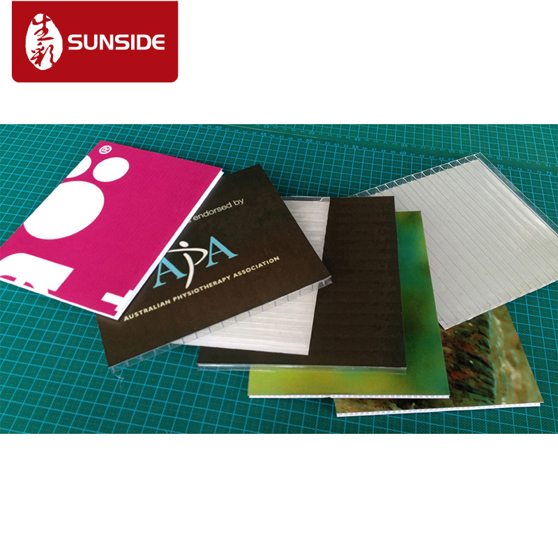 深圳厂家供应万通板展板刻型 人形立牌展架支架雕刻喷绘背景板