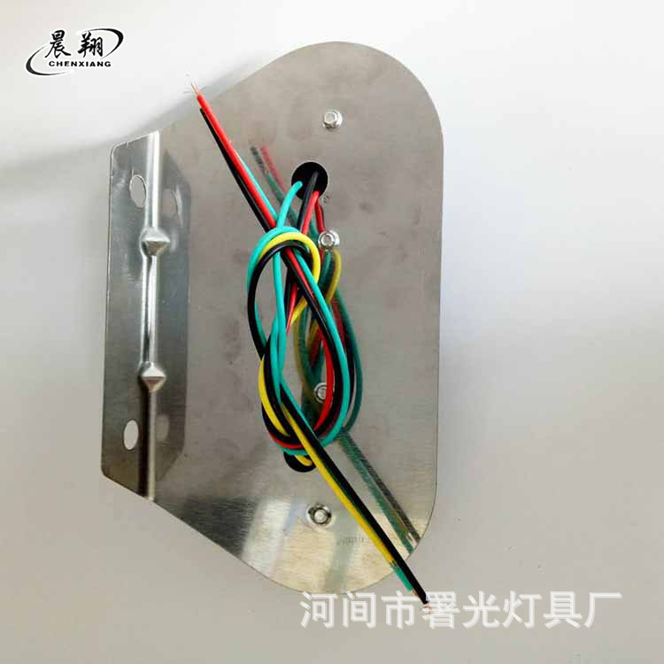小中集尾灯外贸尾灯黑壳10元 电镀11元