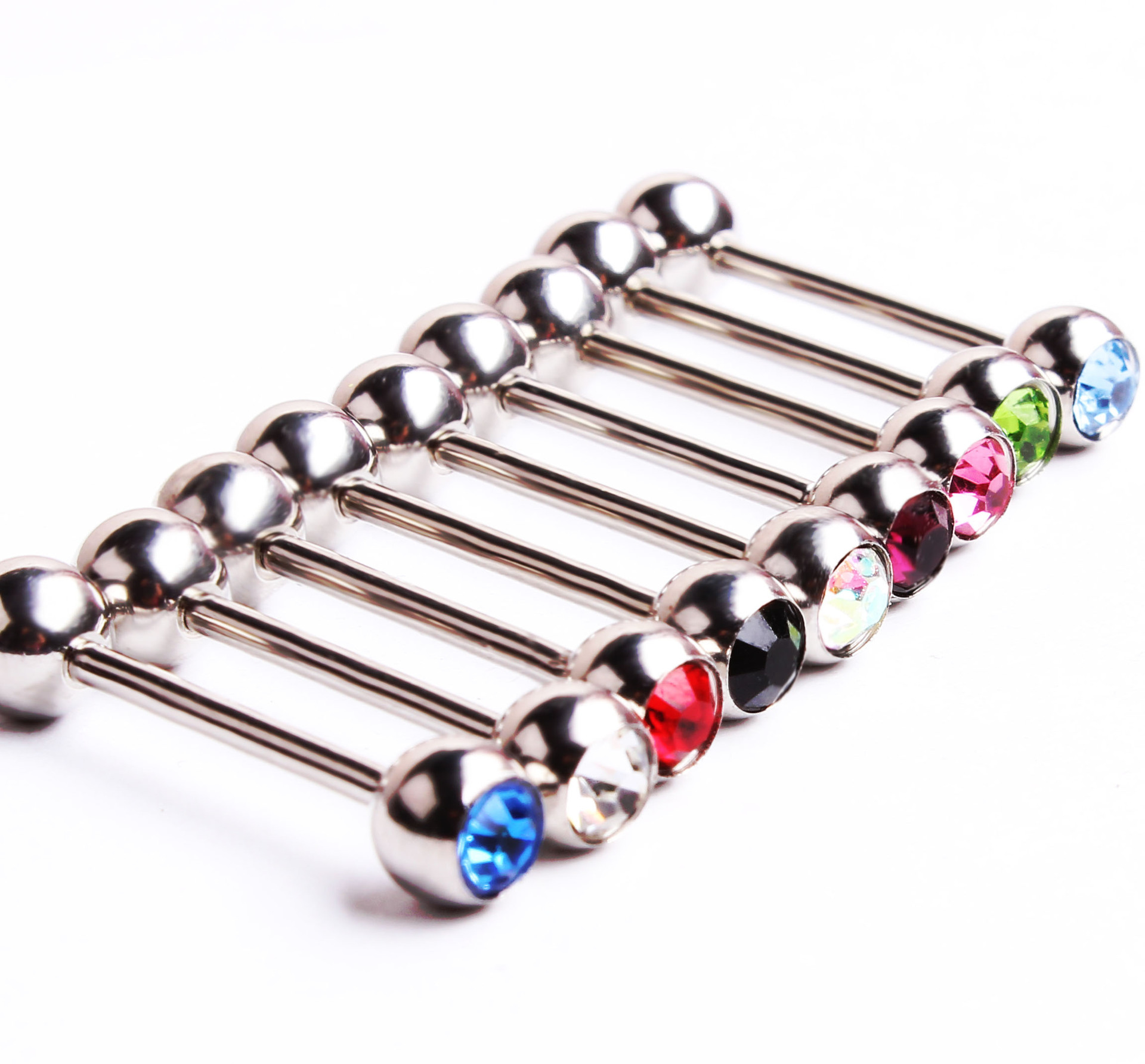 16G labret stud size and finish detail