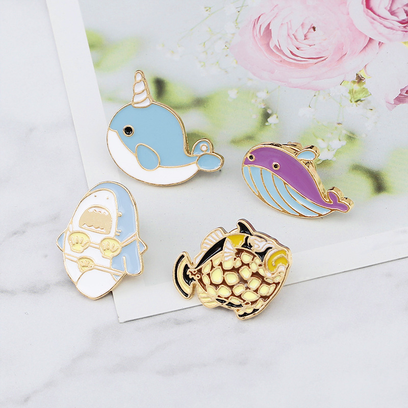 Fashion Fish Animal Brooch display picture 5