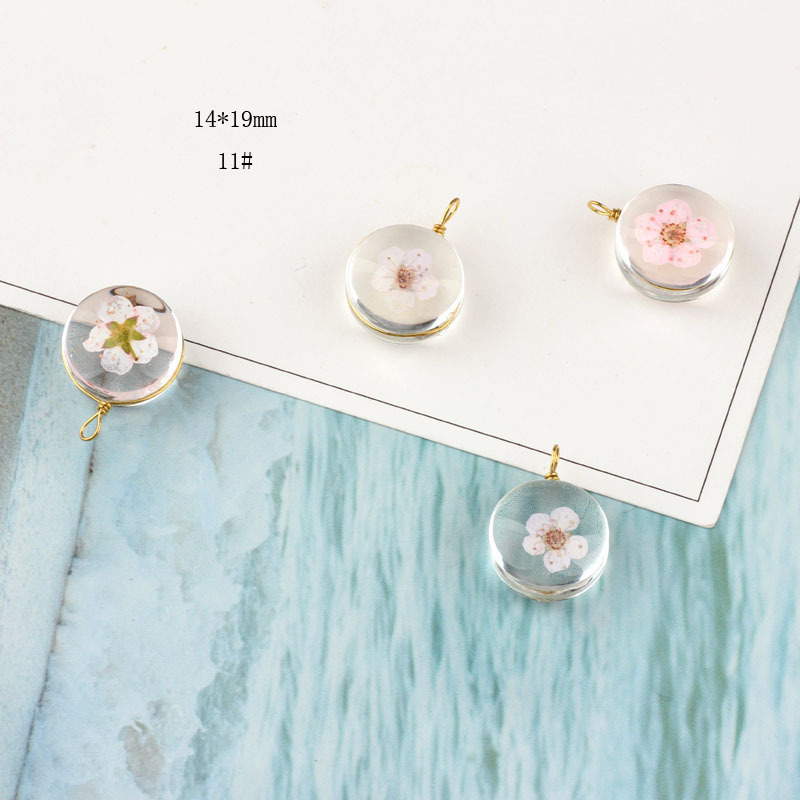 5g Weight Pendant, Earring Findings Jewelry Making Type pendant, Drop Earrings, Earrings Classification 5 PCS/Package Quantity Glass, glass Material Flower, Transparent Pattern Spring&Summer Season Plating Design Cute, Classic Style Style 5 PCS/Package Glass Glass Flower Transparent Pendant Earring Findings Pendant Drop Earrings Earrings 15