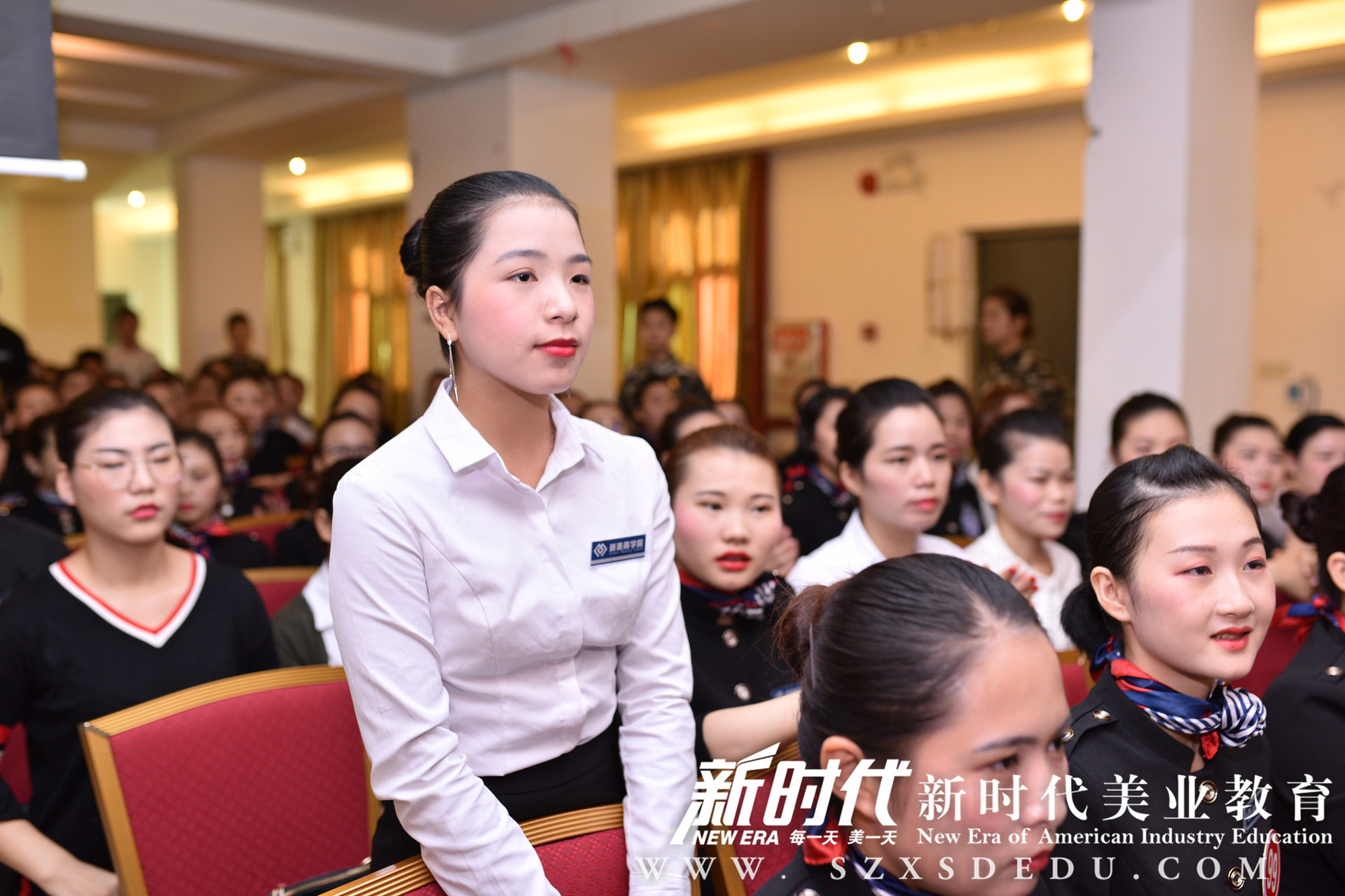 布吉化妆学校哪家的好？新时代深圳美发学校 学校遍布全国