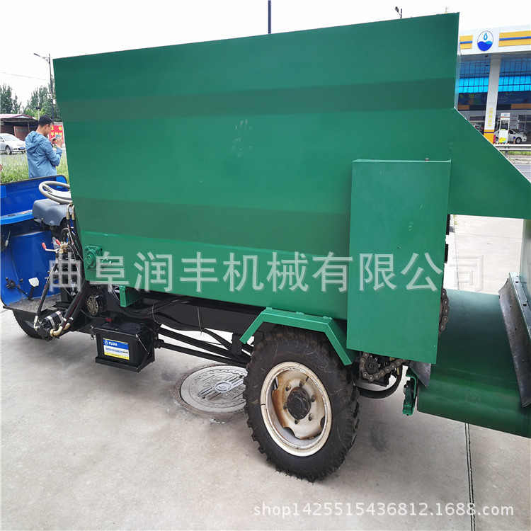 液压出来喂料机 宁都县第五代撒料车