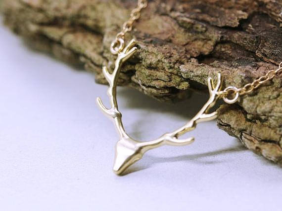 Simple Antler Necklace Christmas Elk Reindeer Pendant Necklace Female Clavicle Chain Fawn Antler Nec