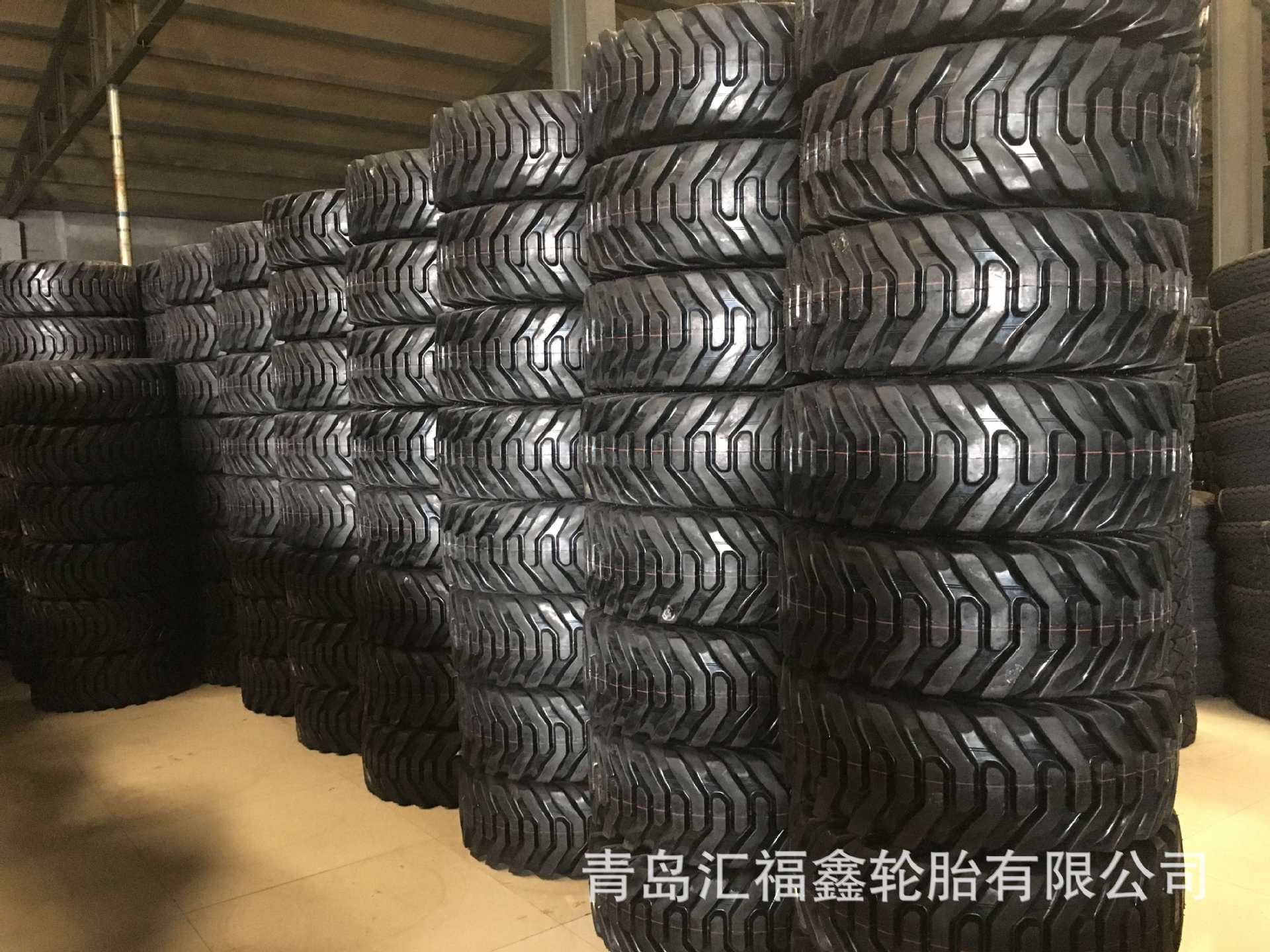 出口供应滑移装载机轮胎12-16.5