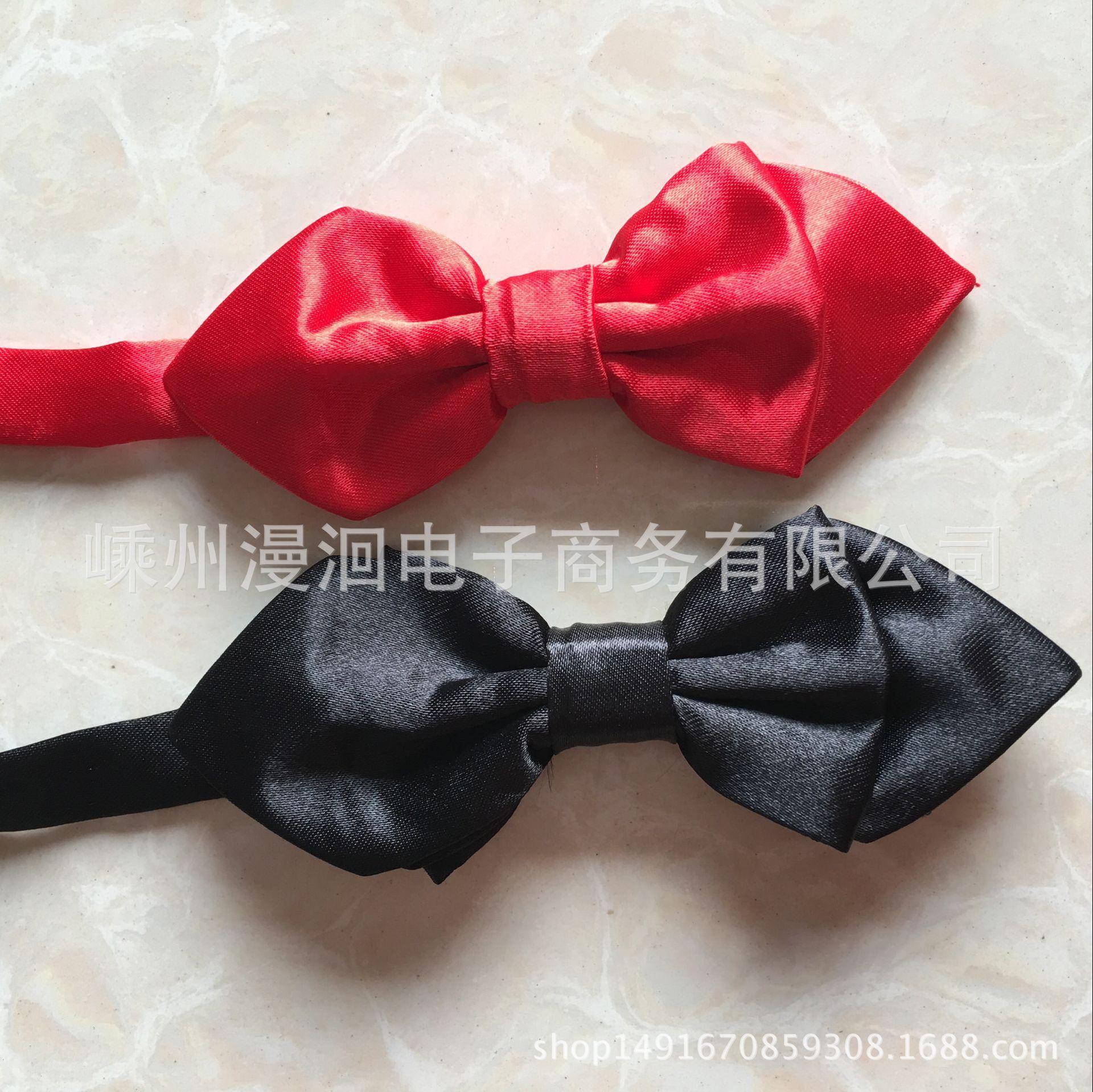 Children's cartoon bow tie