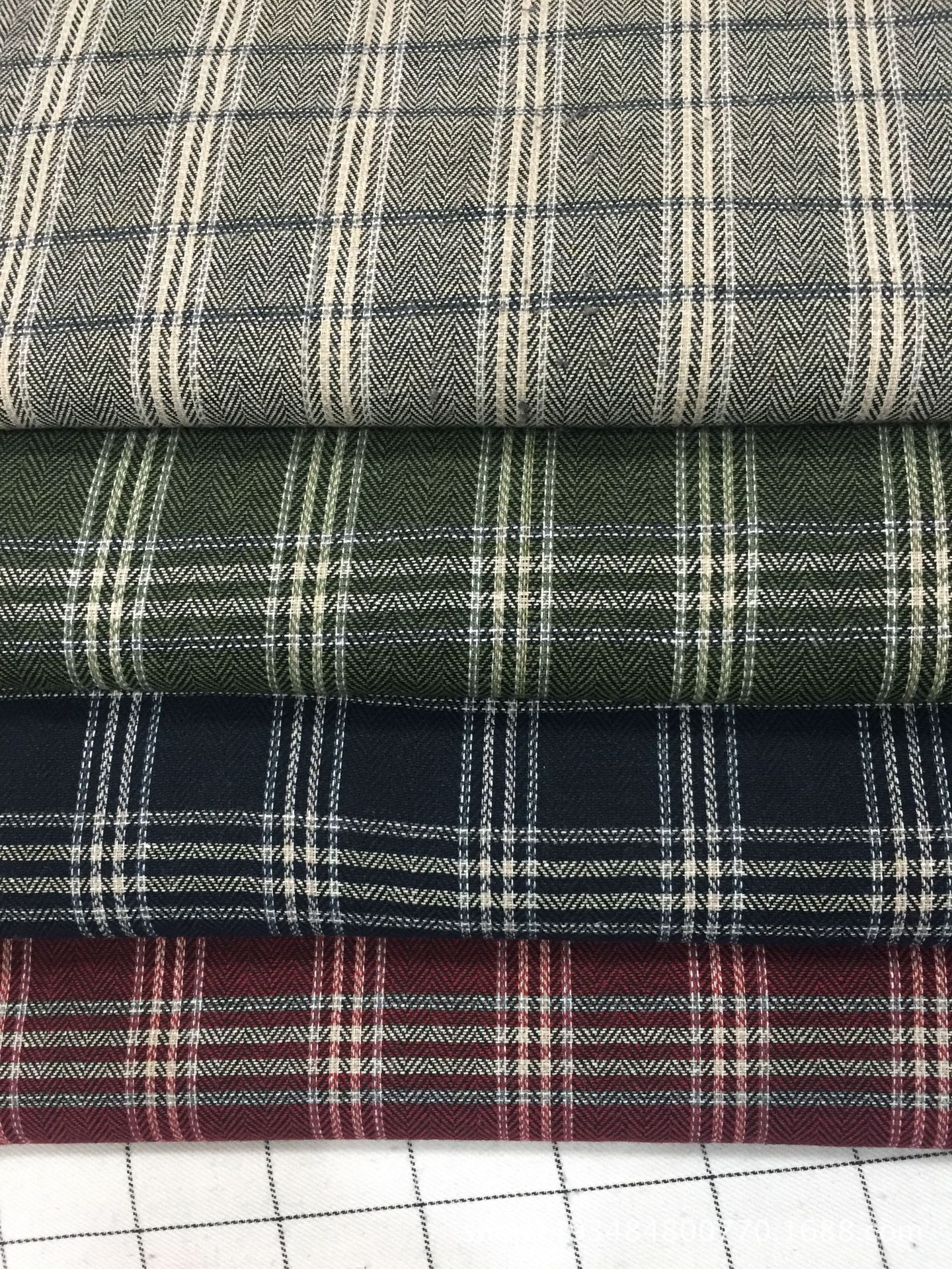 21支色织梭织布人字形小格子 男童春款短裤面料均可现货供应