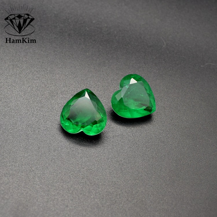 心形拼接宝石祖母绿