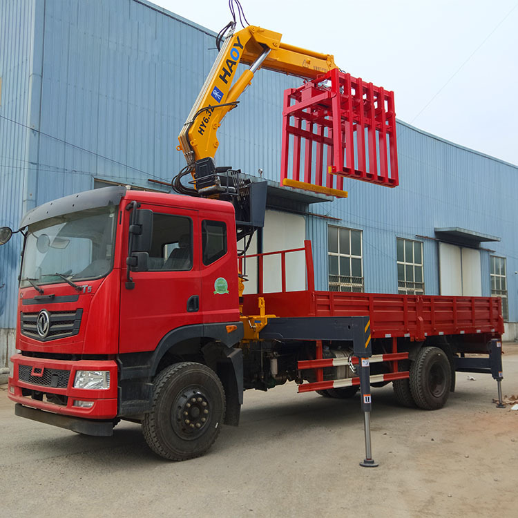 厂家直销 折臂车载式随车吊带抱砖抓具随车抱砖机