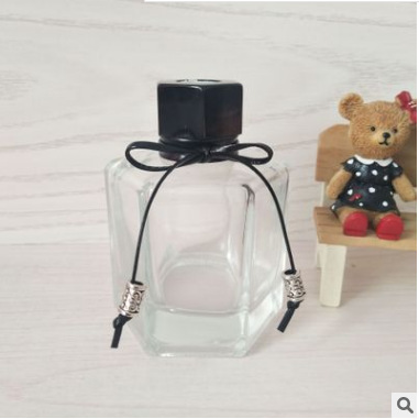 新款六棱玻璃无火香薰瓶 晶白料玻璃时尚香水瓶 可配专用六棱盖子