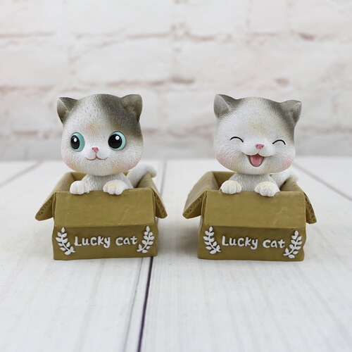 Creative new cute pet and cute cartoon cat Meow Xiaole shaking head ornaments car interior decoration ornaments