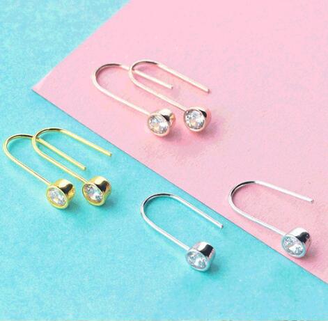 S925 pendientes de plata femeninos estilo coreano de diamantes de moda pendientes de diamantes al por mayor pendientes de diamantes cortos pendientes de diamantes femeninos E1239